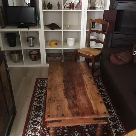Porte De Clichy 17e -2 Pieces Et Studio Marilyn Separes باريس